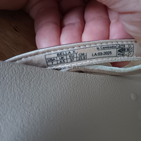 Vionic Women's Bella X Toe Post Sandals Gold Patent Leather With Bow 7 M - Picture 7 of 9